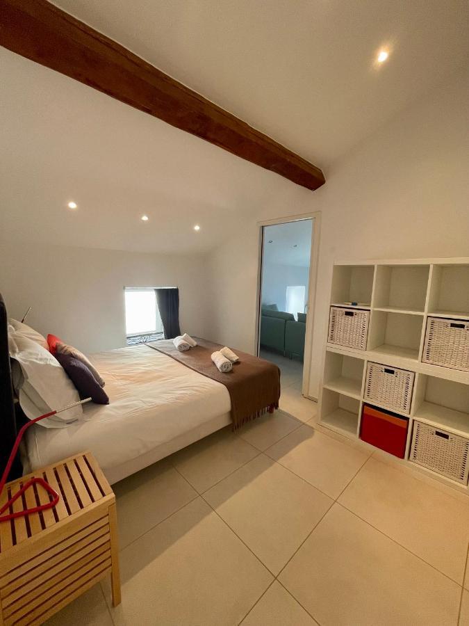 Grand Appartement Style Loft Bord De Mer 普罗普里亚诺 外观 照片