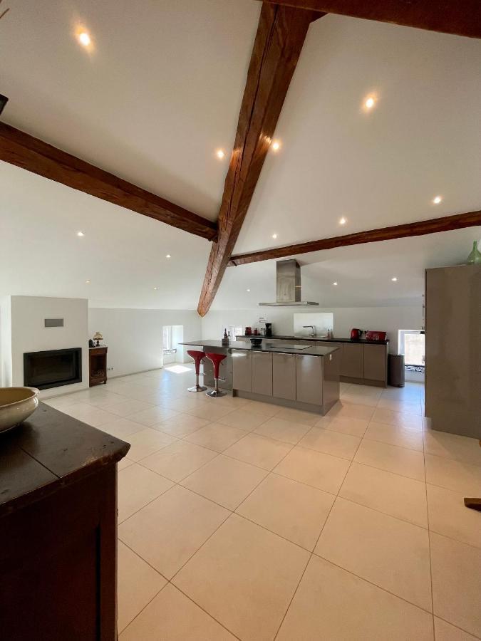 Grand Appartement Style Loft Bord De Mer 普罗普里亚诺 外观 照片